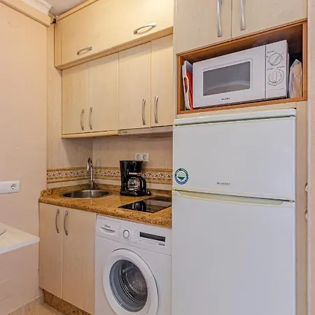 797 Holiday Rentals- Estudio Para 3 En Cerca De La Playa Benalmádena